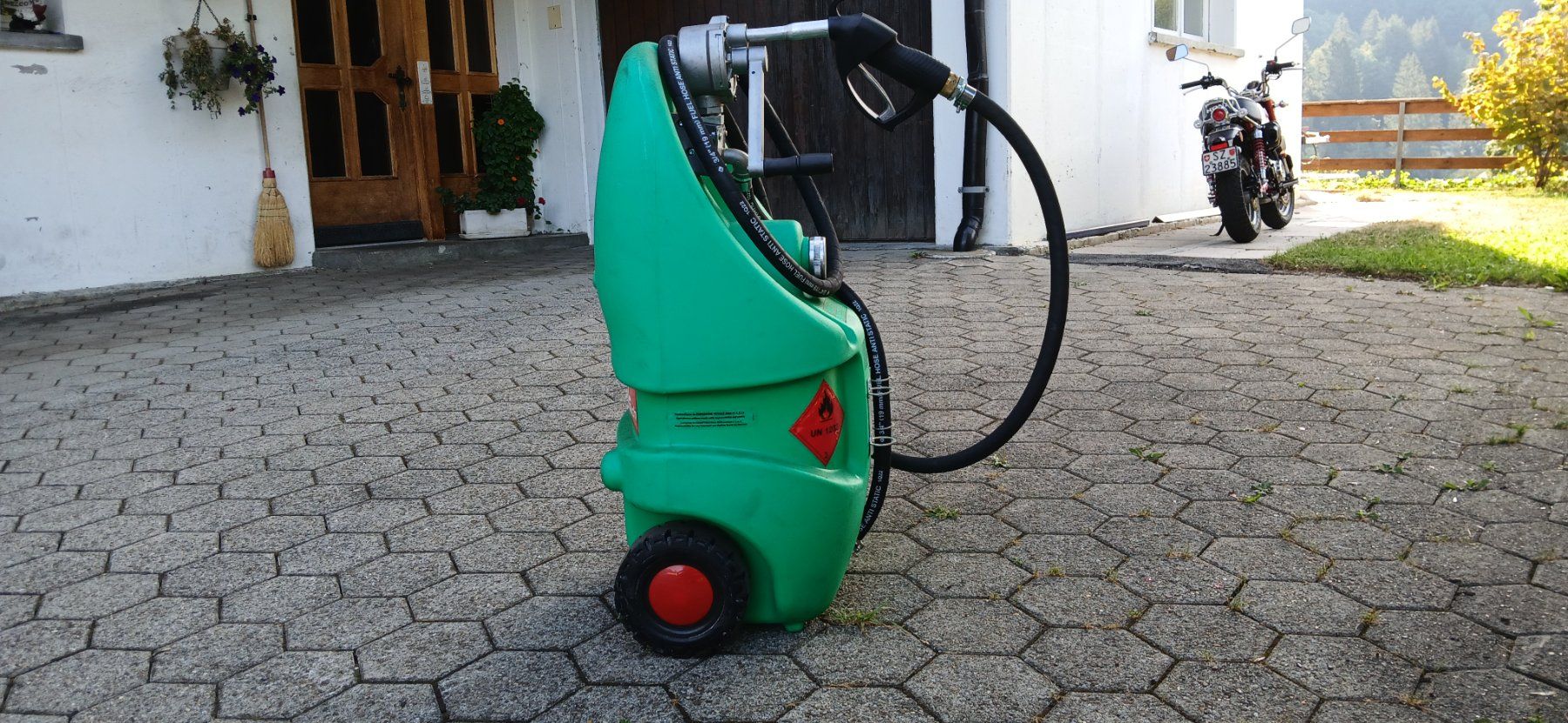 Sonstiges Fahrzeugzubehör: Mobile Tankstelle für benzin 60 Liter – Gebraucht aus Illgau von Cargotrac 1