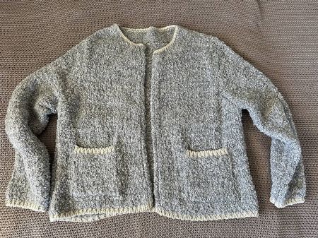 Strickjacke im Jäckli Stil  Gr. M