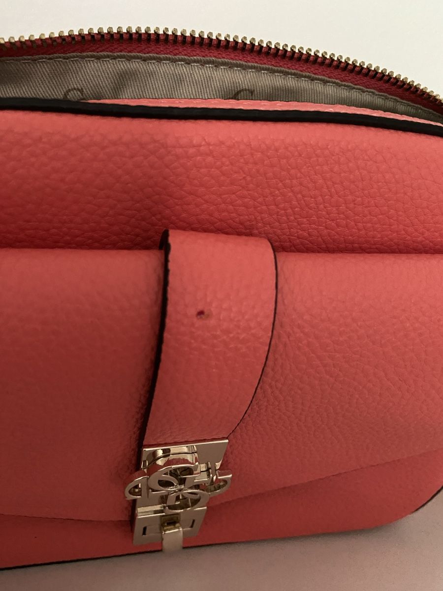 Guess Borse da donna: Guess Tasche – Usato da Bülach venduto da kittygismo 8
