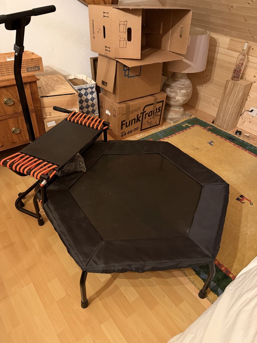 Trampolini: Trampolin – Nuovo (secondo la descrizione) da Zeiningen venduto da Longrow