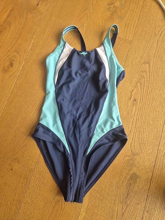 Costumi da bagno & Bikini: Badeanzug Kangaroos Gr. 176 – Usato da Bülach venduto da Best-Touchdown