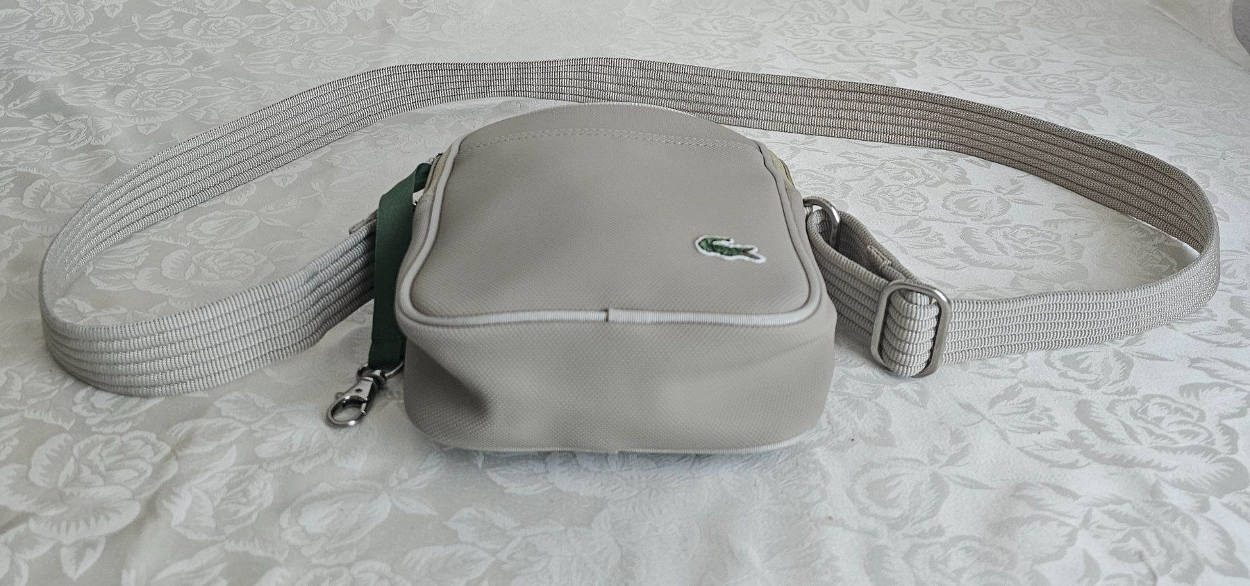 Lacoste Taschen: *LACOSTE *Original Umhängetasche – Gebraucht aus Bronschhofen von Xena37 4