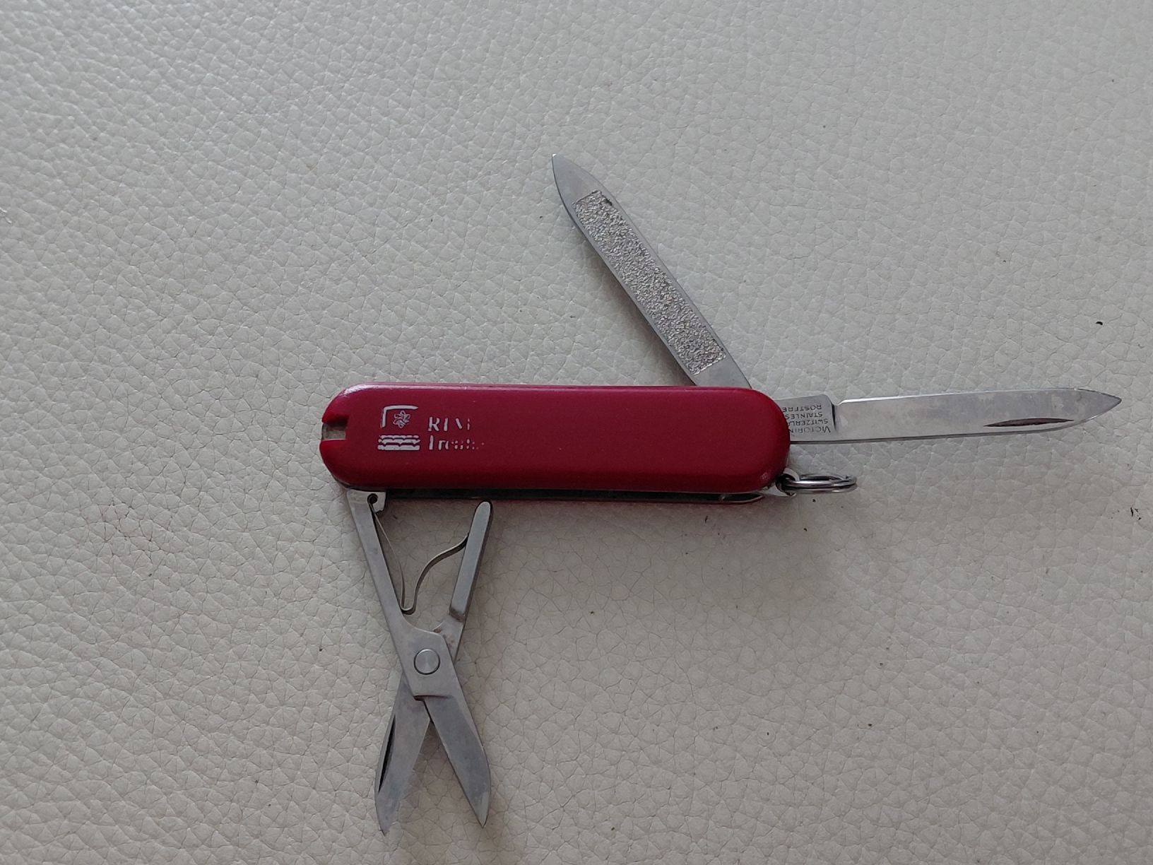 Victorinox Taschenmesser: Taschenmesser SD Victorinox rot klein mit Schere  – Gebraucht aus Belp von mar_76s8 1