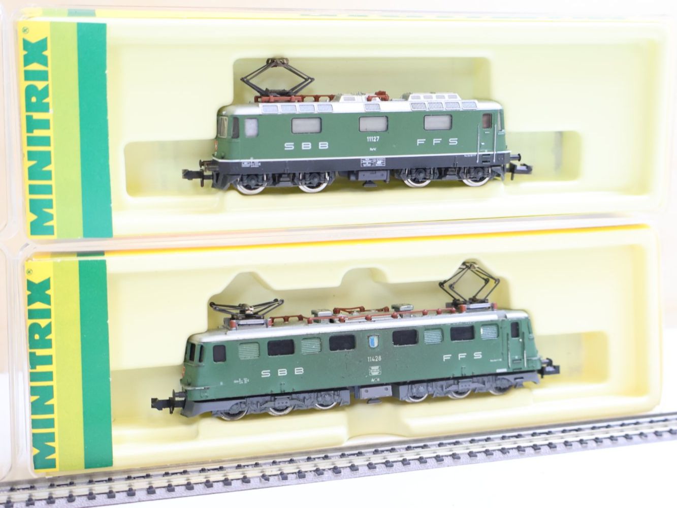 Trix Modelleisenbahnen: Minitrix 2 x SBB E-Lok Set - schöne Modelle OVP – Gebraucht aus Winterthur von Monstera
