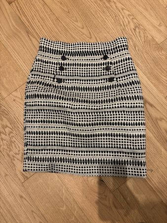 H&M Black and White Skirt, Size 6, Mini Skirt Summer!