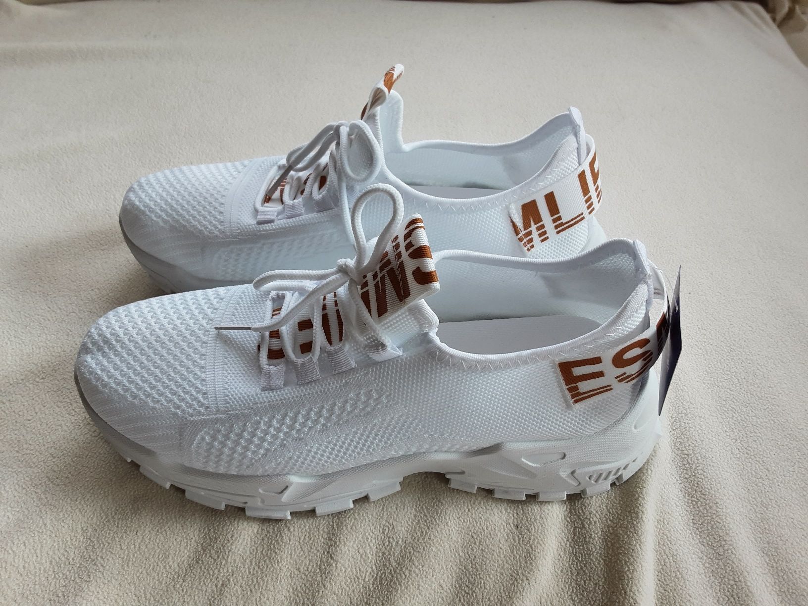 Scarpe da donna: Weisse Sommer Turnschuhe, Grösse 41, neu – Nuovo (secondo la descrizione) da Altdorf UR venduto da Brandli 6
