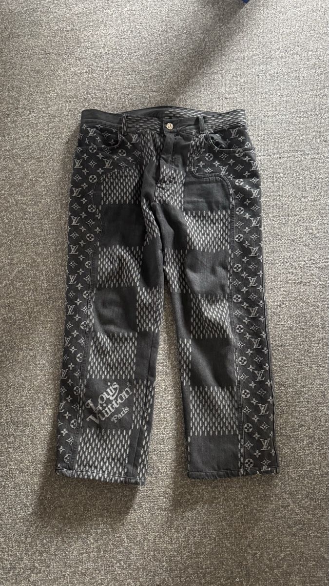 Pantaloni: Louis Vuitton x Nigo denim pants – Usato da Rotkreuz venduto da pas_kwk9