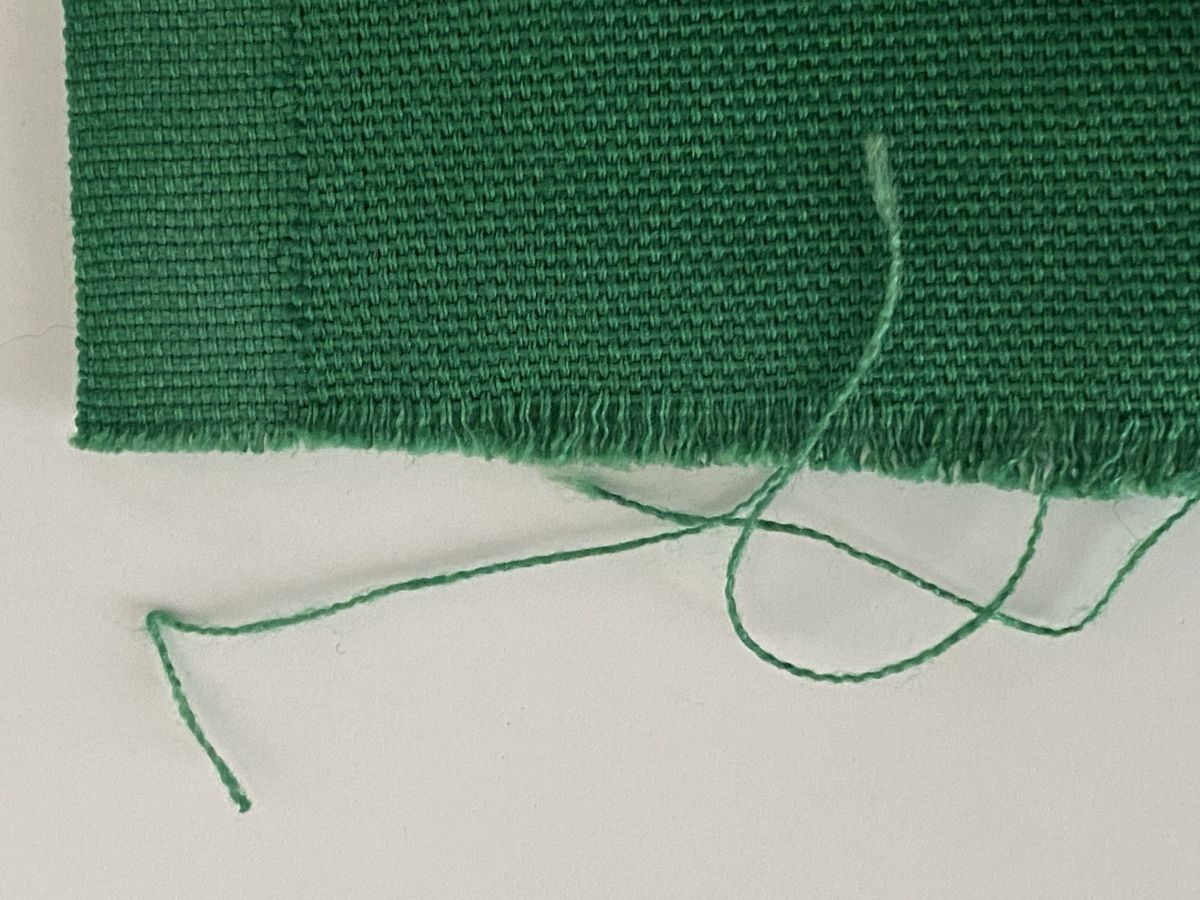 Tessuti: Grüner uni Stoff, ca. 105-150cm – Nuovo (secondo la descrizione) da Flawil venduto da sonnengeist 3