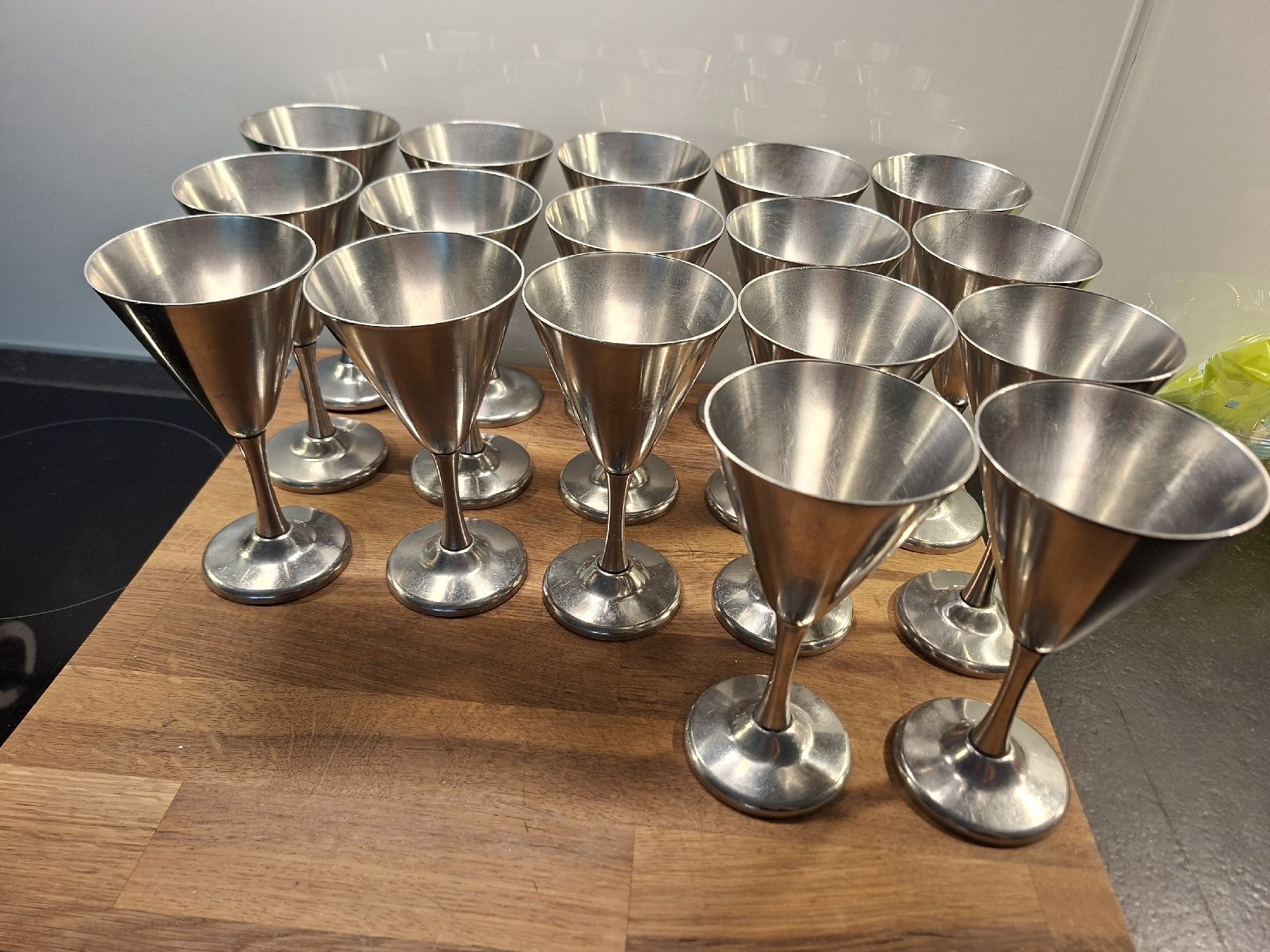 Set di piatti: vintage Spring Edelstahl Martini Gläser/Eisbecher – Usato da Meinisberg venduto da Destiny1972 6