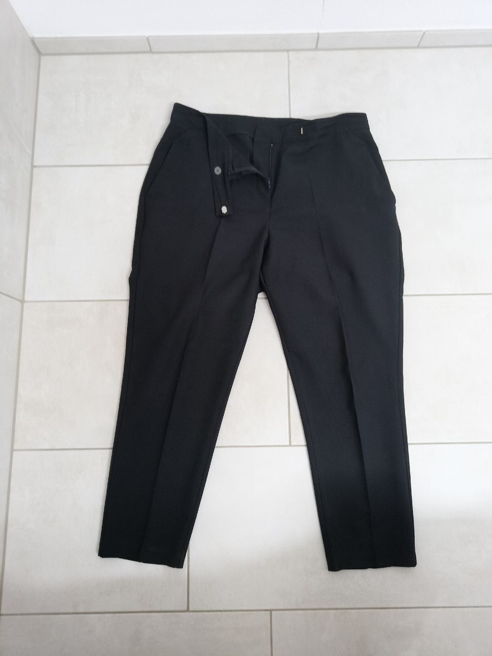 Pantaloni: stoffhose schwarz damen, gr 44 – Nuovo (secondo la descrizione) da Winterthur venduto da Leo1234
