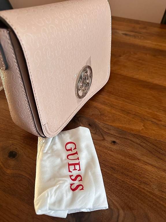 Taschen für Damen: GUESS Damentasche Umhängetasche NEU – Gebraucht aus Zürich von ivanazh 4