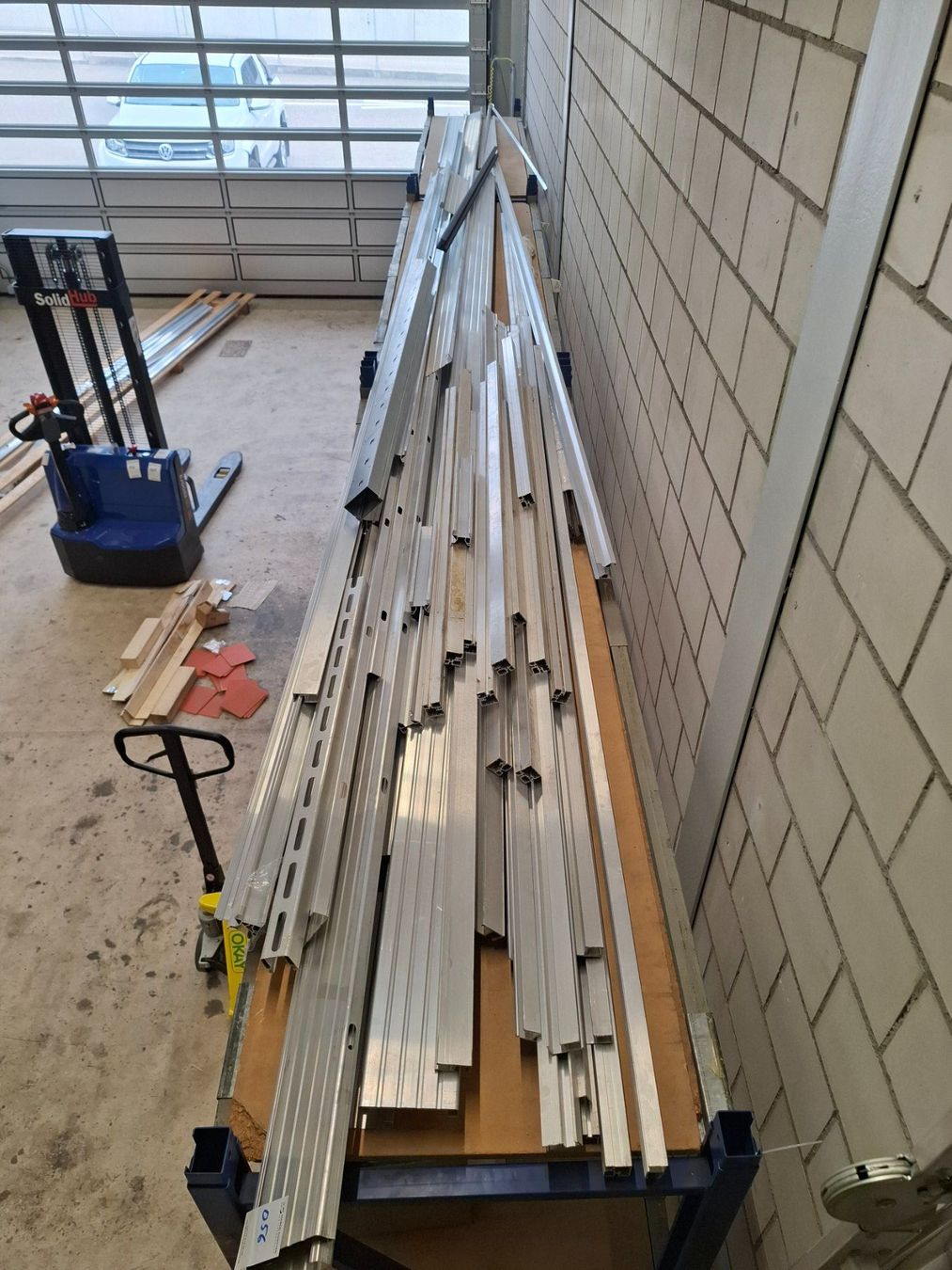 Profilati: 024 Diverse Aluminiumprofiele ca.250kg – Usato da Derendingen venduto da Meisterstuecke 7