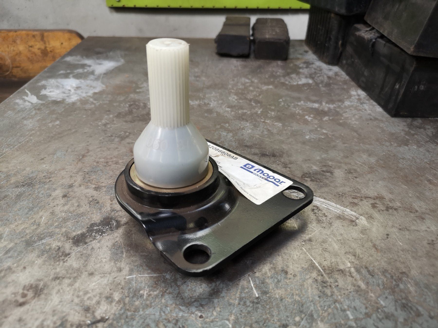 Tutti gli attrezzi: Kugelgelenk Jeep 52088808AB – Nuovo e nell'imballaggio originale da Matten b. Interl venduto da Hardergarage 1