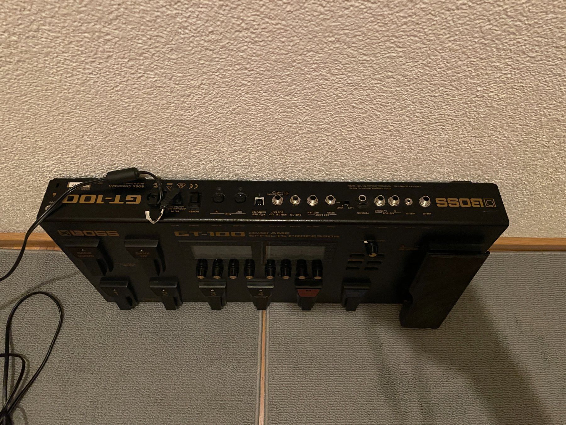 Boss Instruments de musique: BOSS GT-100 guitar multieffects processor with bag – Neuf (Voir description) à Basel par zso_tmf5 2