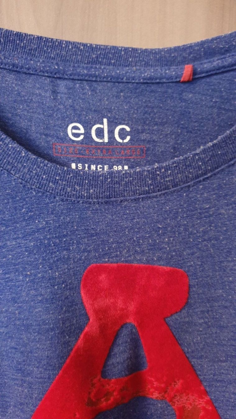Esprit T-shirt: T Shirt edc – Usato da Clarens venduto da fur_bxq2 1