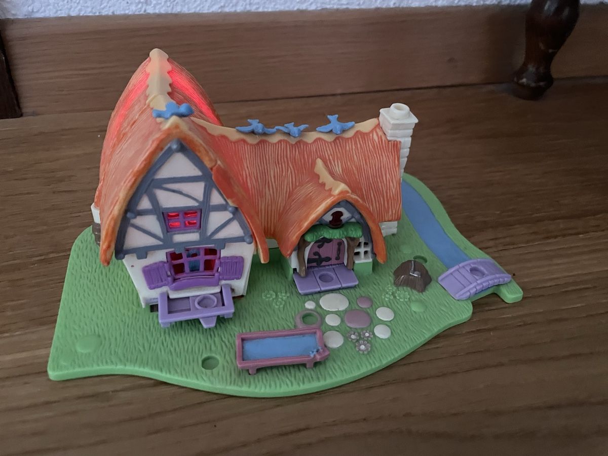 Polly Pocket Giocattoli: Polly Pocket Haus Schneewittchen 1995 – Usato da Dörflingen venduto da Pazifiktaucher
