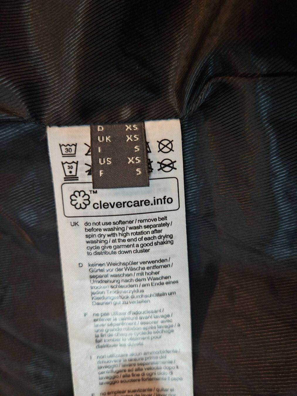 Esprit Giacche: Esprit Daunenjacke XS – Usato da Emmenbrücke venduto da Si_8 1