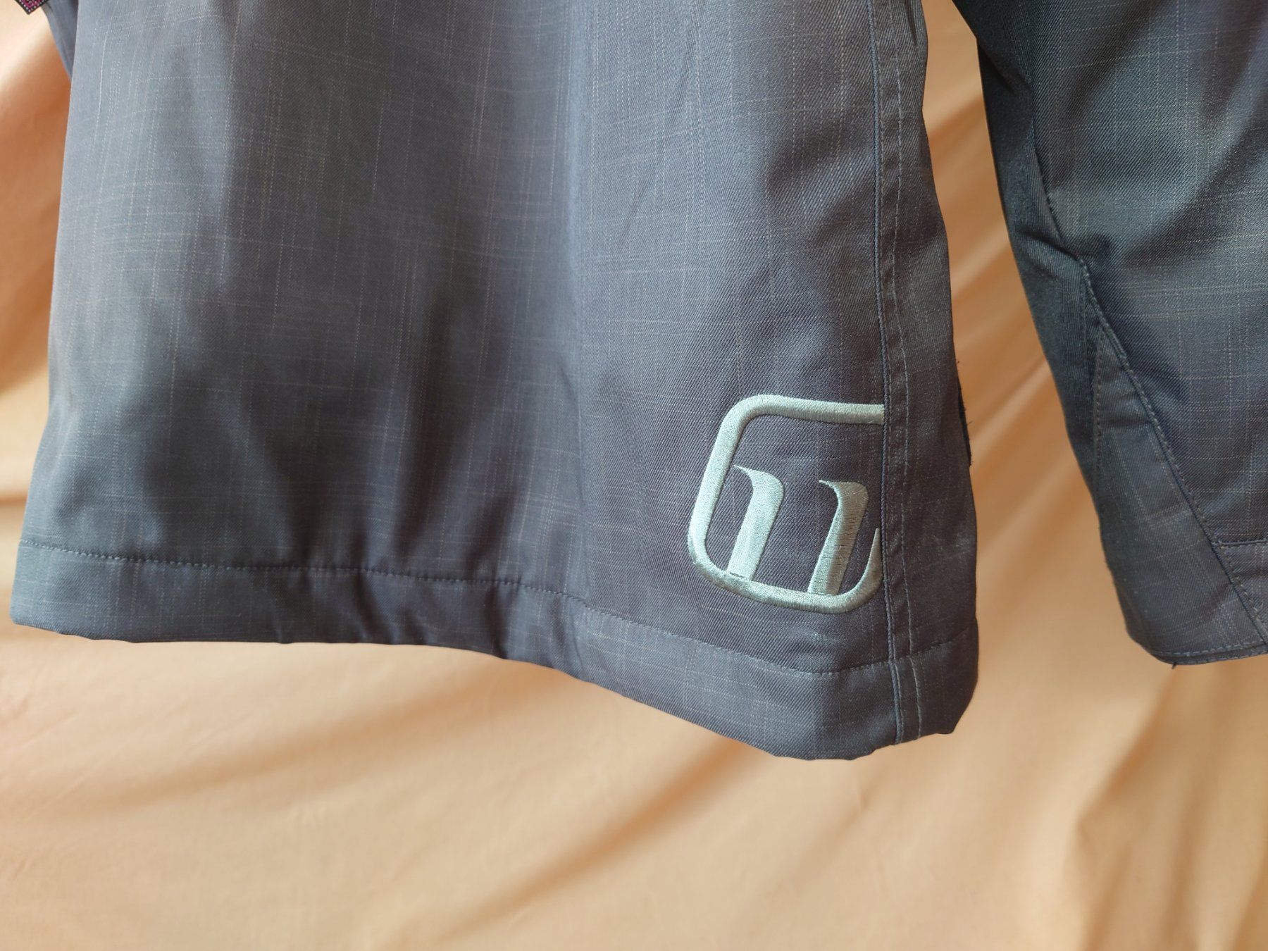 Jacken: Veste d'hiver ou de ski Eleven L – Gebraucht aus Bévilard von Thenightes 7