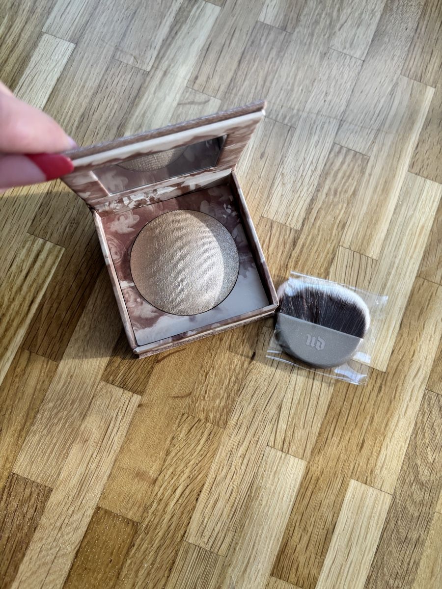Urban Decay Make-up: Urban Decay - Naked Illuminated – Nuovo e nell'imballaggio originale da Bière venduto da Ariannael