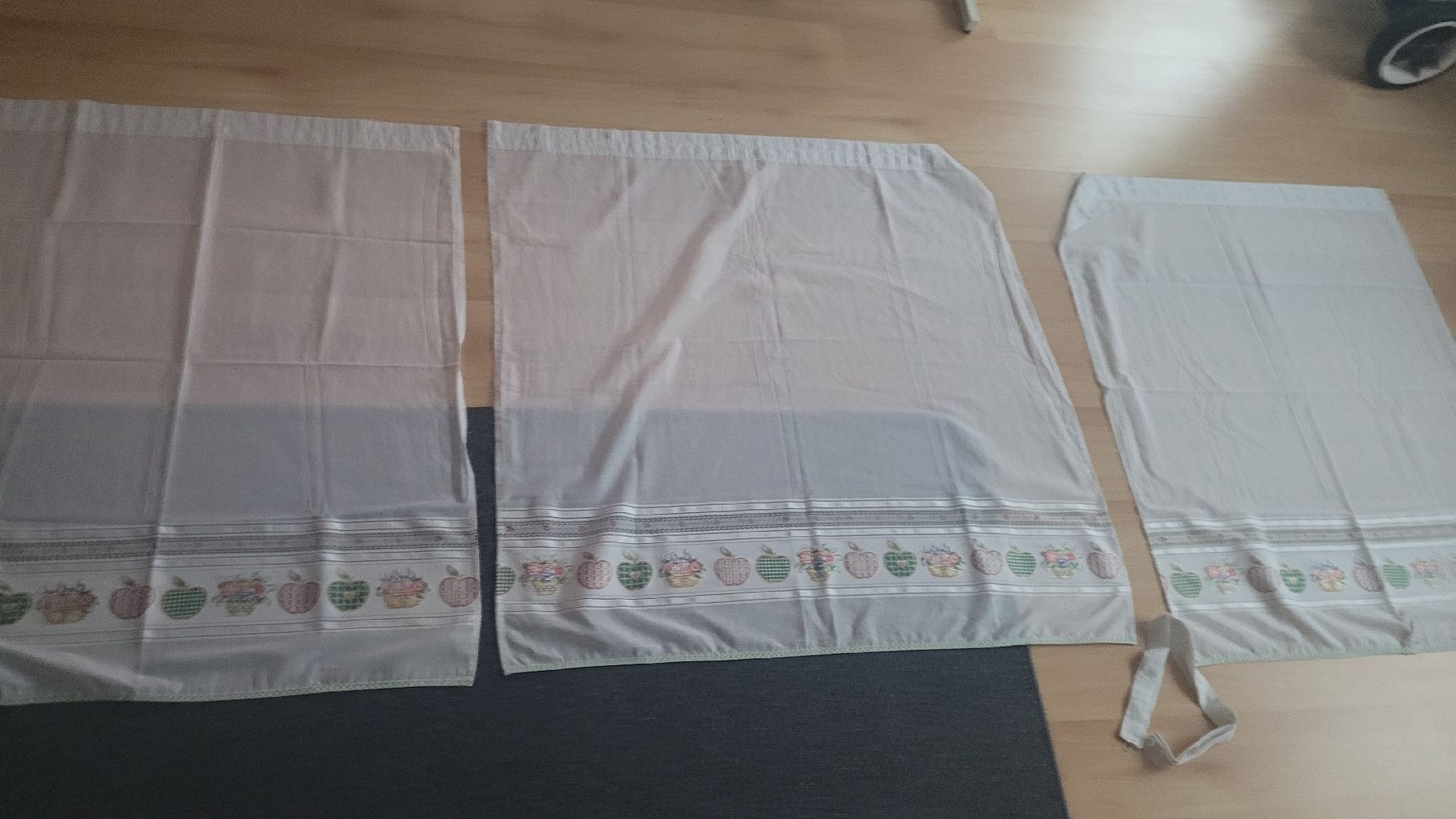 Tende: Set mit 3 Vorhängen – Usato da Schöfflisdorf venduto da CrRG21