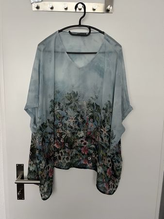 Damen Tunika blau mit Blumenmuster guter Zustand