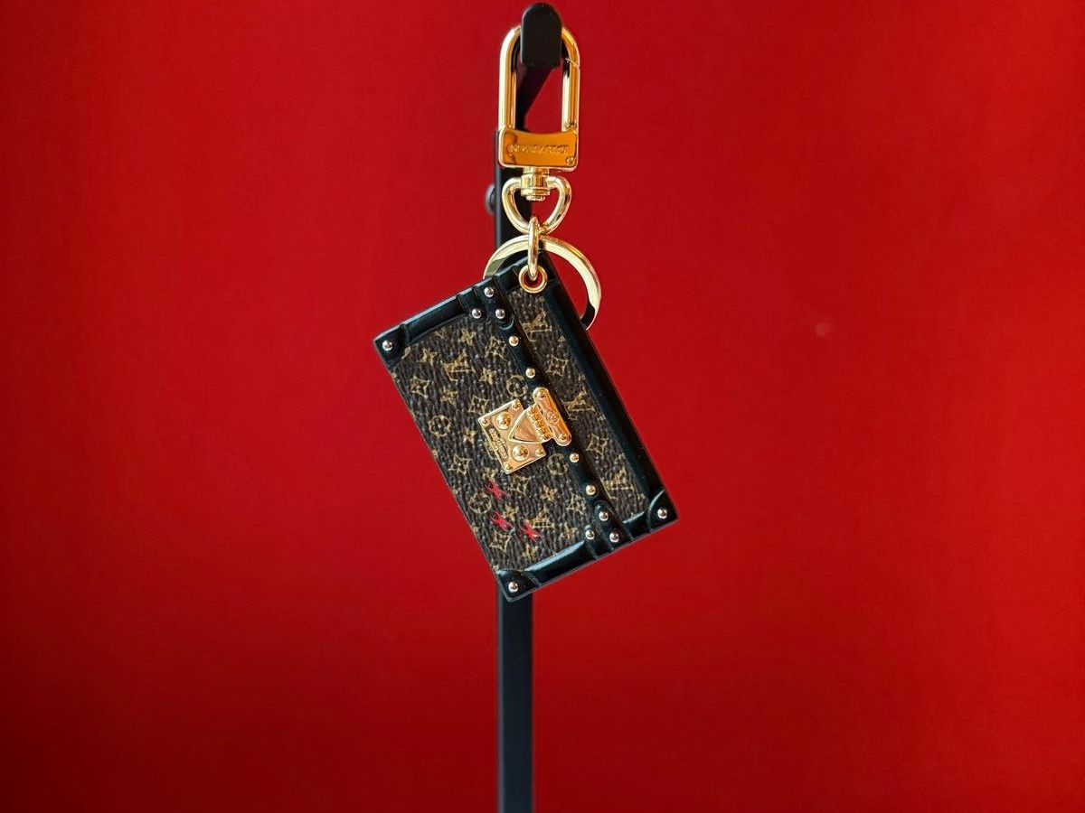 Louis Vuitton Portachiavi: Louis Vuitton, Keycharm wallet Mono – Usato da Oberarth venduto da SSS.
