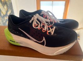 Nike Zoom Fly 5 Größe 44