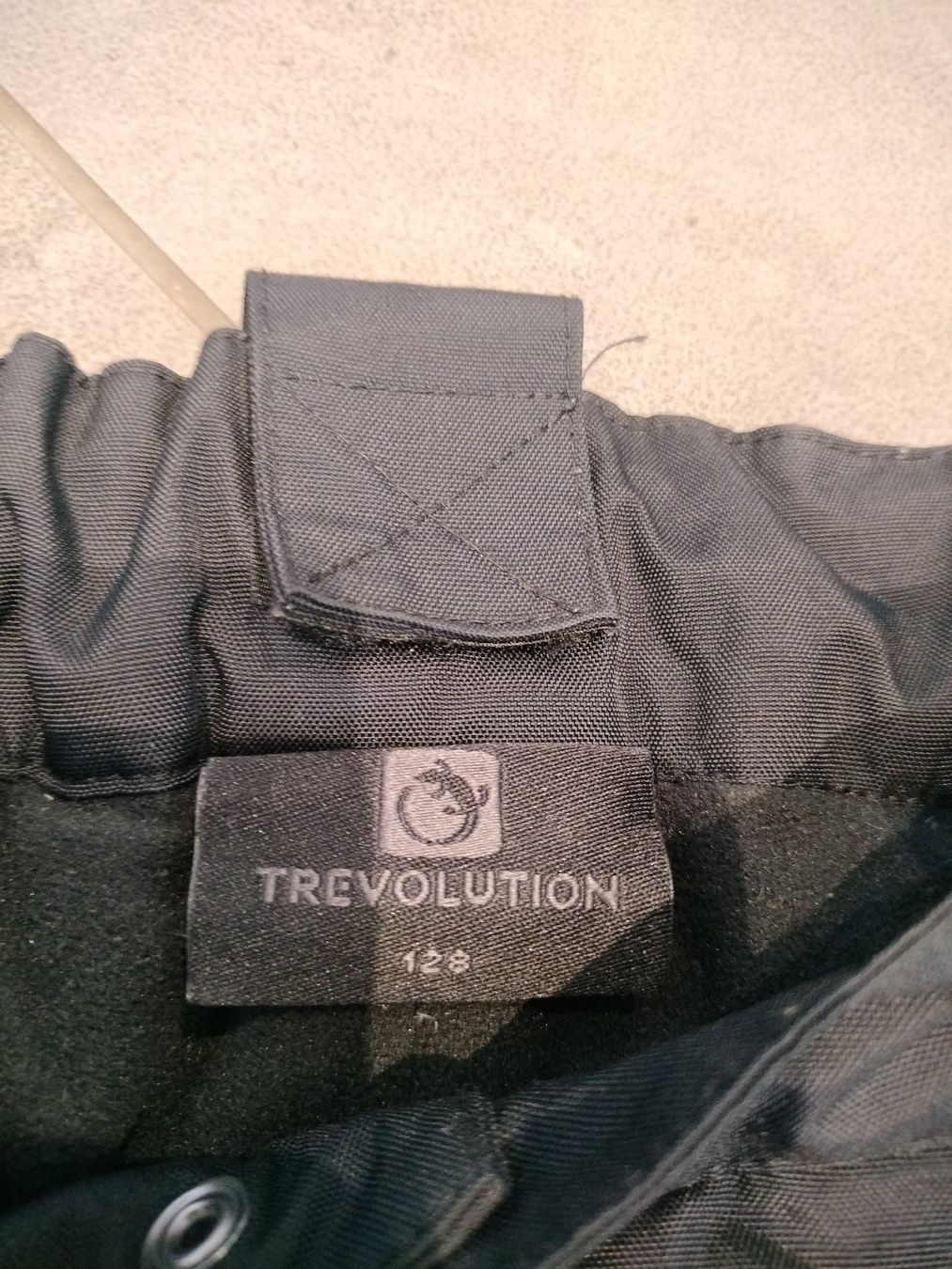Trevolution Pantaloni: Kinder-Skihose Trevolution Grösse 128 – Usato da Neftenbach venduto da TheKringel 1
