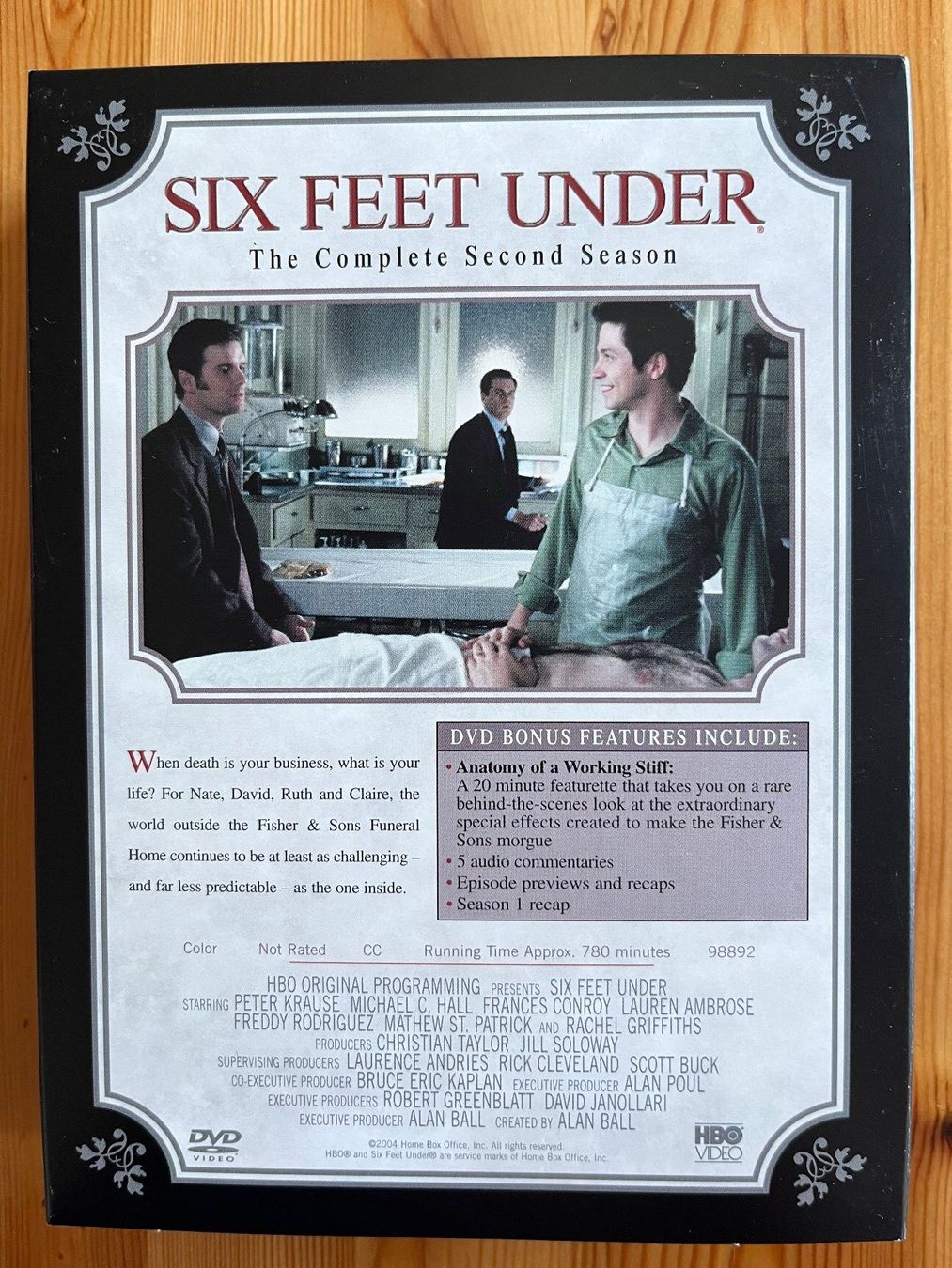 Tutti i DVDs: Six Feet Under Season 2 – Usato da Zürich venduto da Gurkis 6