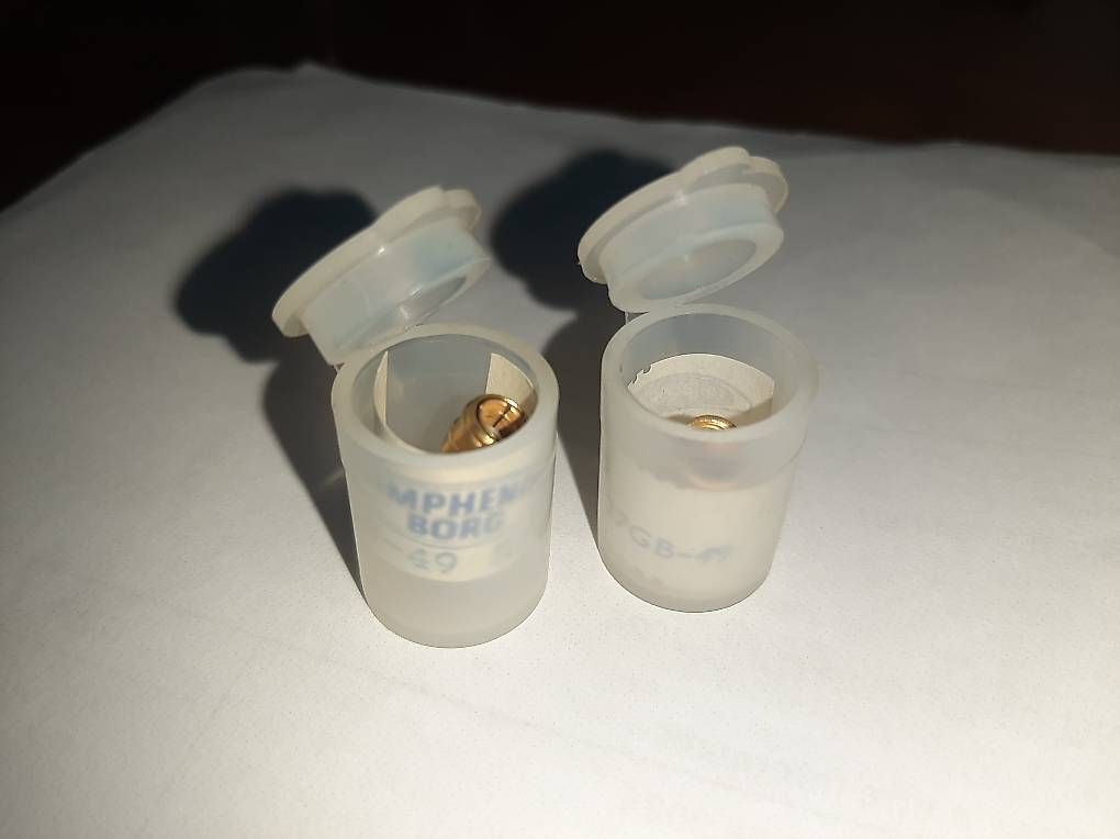 Componenti elettronici: Connecteurs Amphenol Borg 27CB-49 50 Ohm – Nuovo e nell'imballaggio originale da Lutry venduto da Matteo022 1