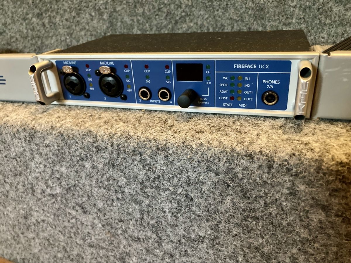 RME Equipement studio: RME Fireface UCX Audio Interface – D'occasion à Glattfelden par Pedals