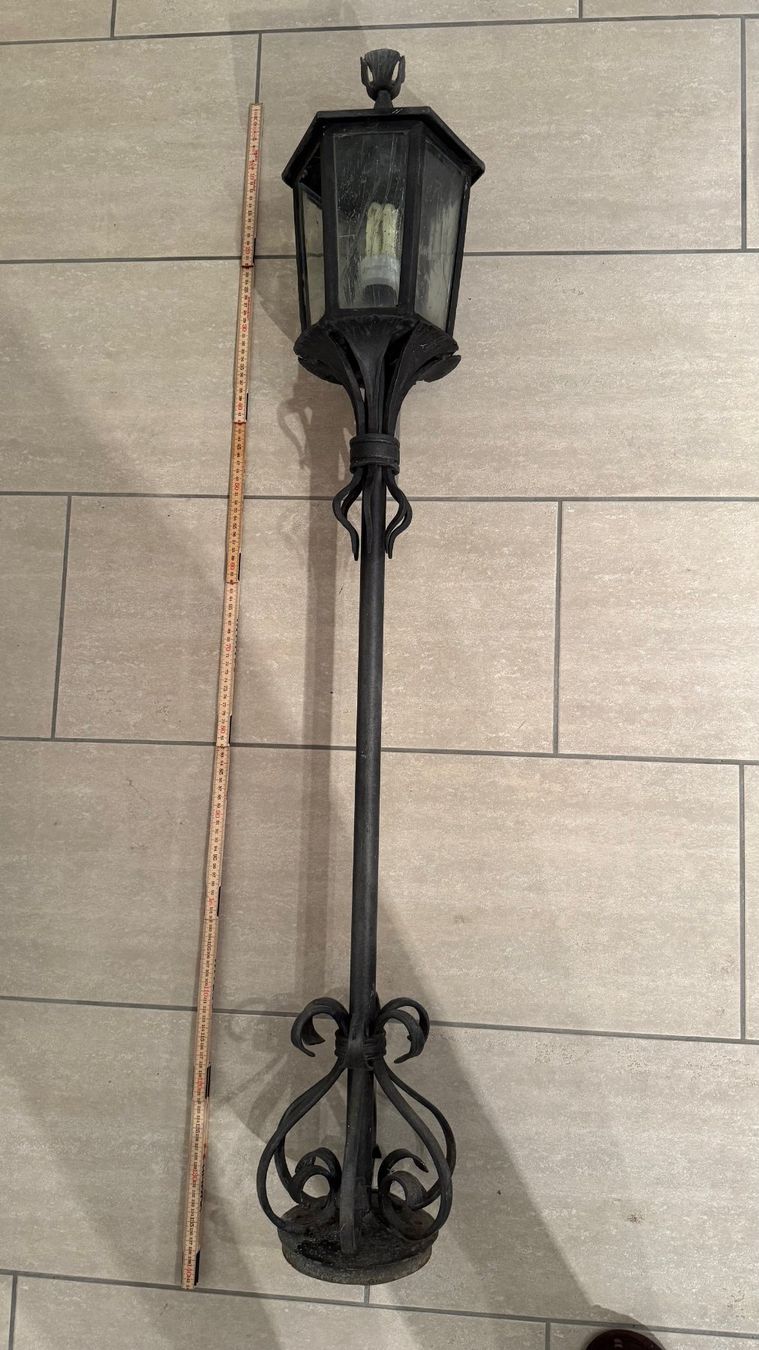 Lampade: Vintage Stehlampe Aussen – Usato da Büetigen venduto da Stevan22