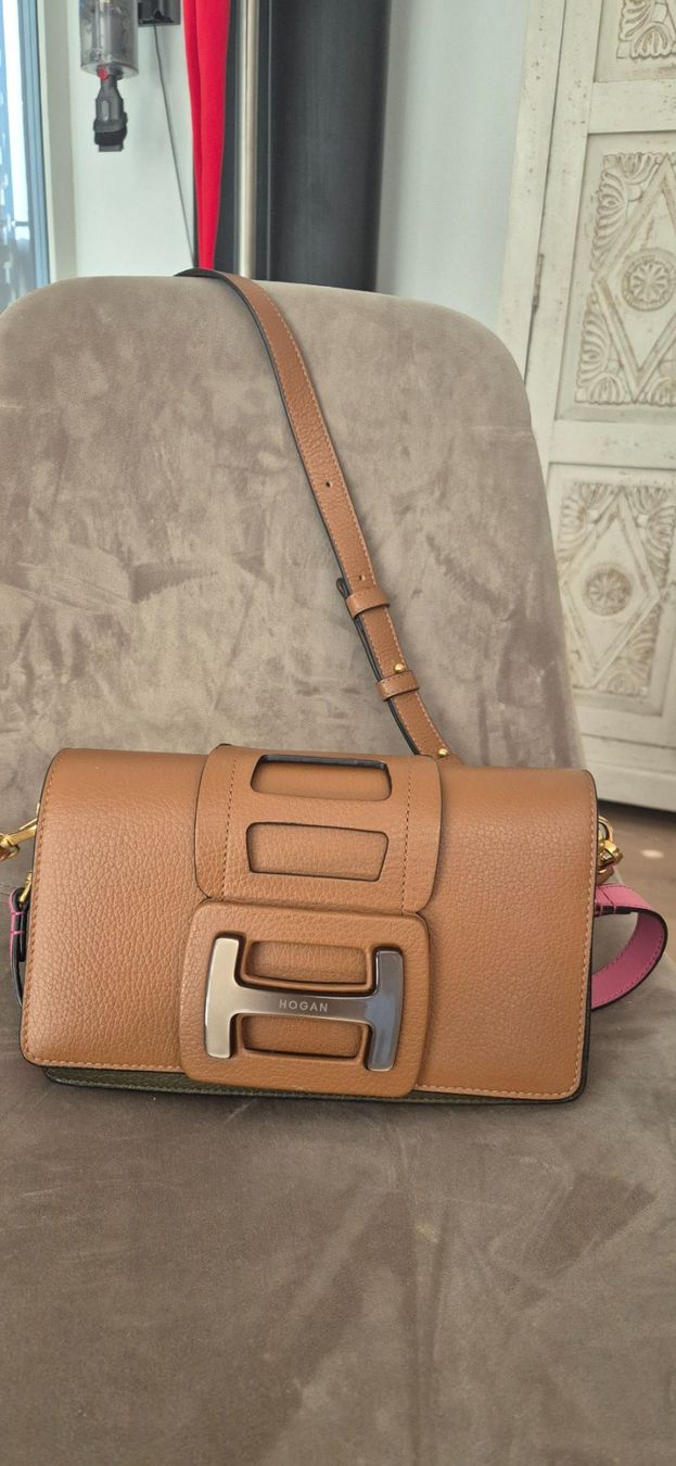 Hogan Borse da donna: Original Hogan Handtasche, hellbraun, neuwertig! – Usato da Würenlos venduto da voe_c27t