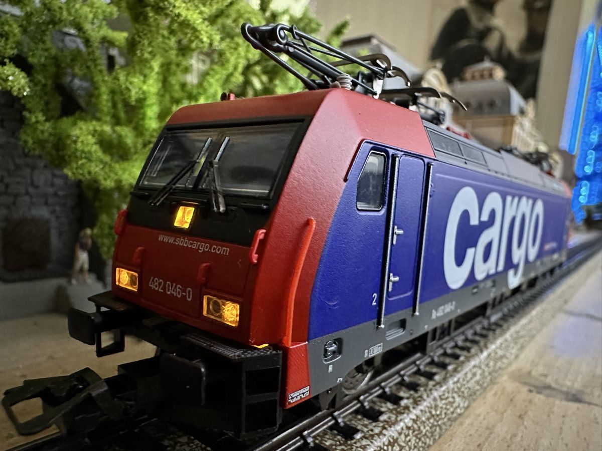 Märklin Modellini di ferrovie: Märklin 36606 SBB Serie 482 digital – Usato da Lupsingen venduto da New-Haven