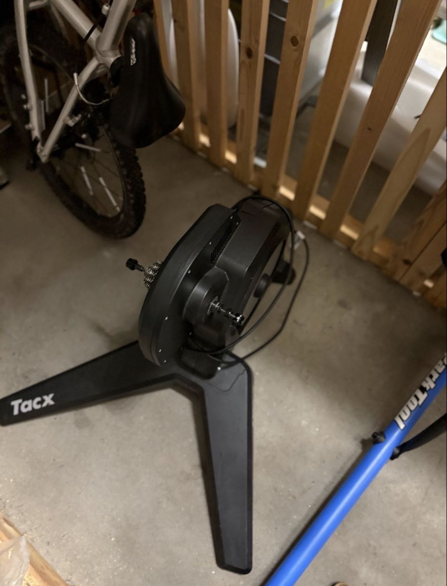 Tacx Hometrainer: Tacx Rollentrainer – Gebraucht aus Zürich von Menikm 1