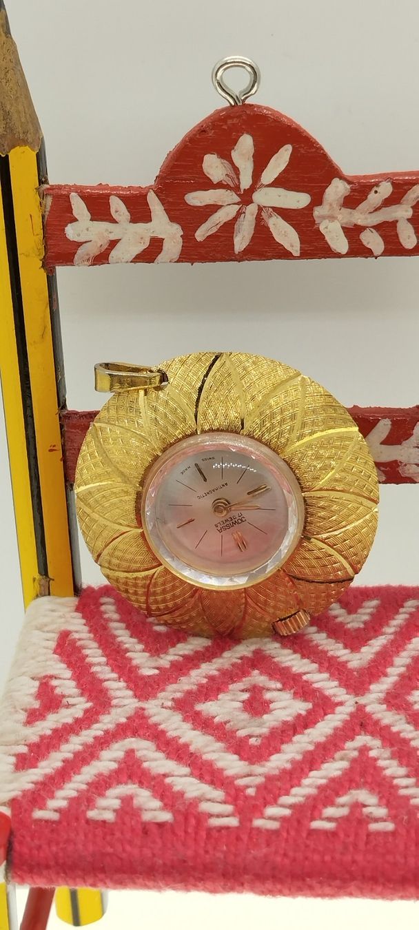 Ciondoli: Pendentif vintage montre – Usato da La Chaux-de-Fonds venduto da jac_9llg 1