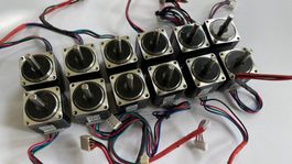 12 Schrittmotoren NEMA 11-01