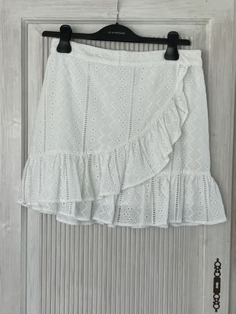 Sommer Rock, weiss mit Lochmuster, Gr. 36 - Top Zustand!