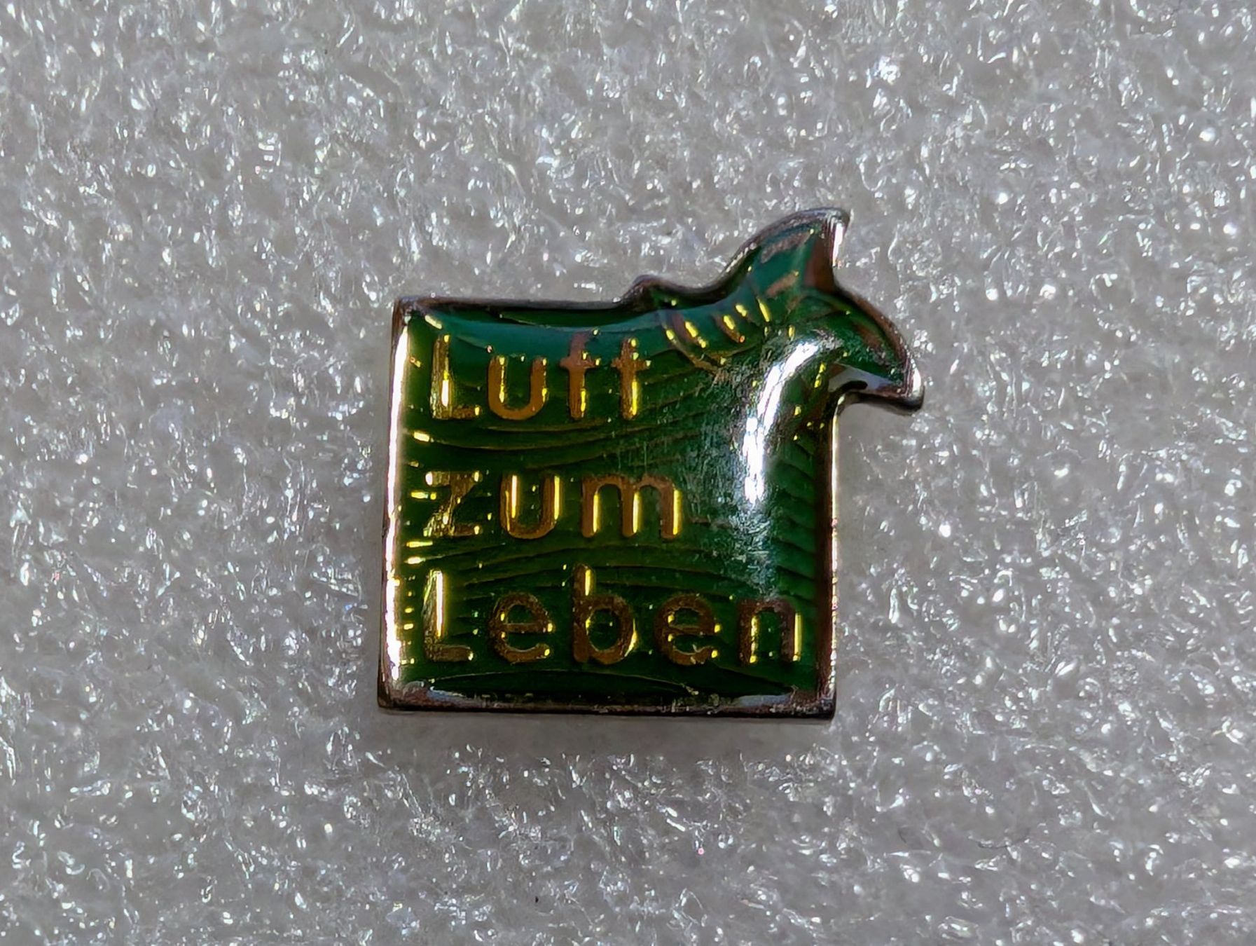 Plaketten & Abzeichen: Ansteckpin 263: Luft zum Leben – Gebraucht aus Oppligen von Pin-Fall-Shop