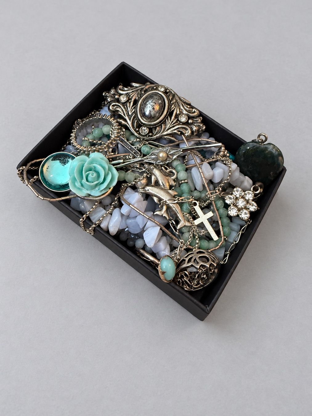Sonstiger Schmuck: Modeschmuck-Konvolut (64) – Gebraucht aus Dachsen von Lor_s 1