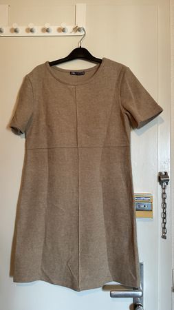 Zara robe beige taille S