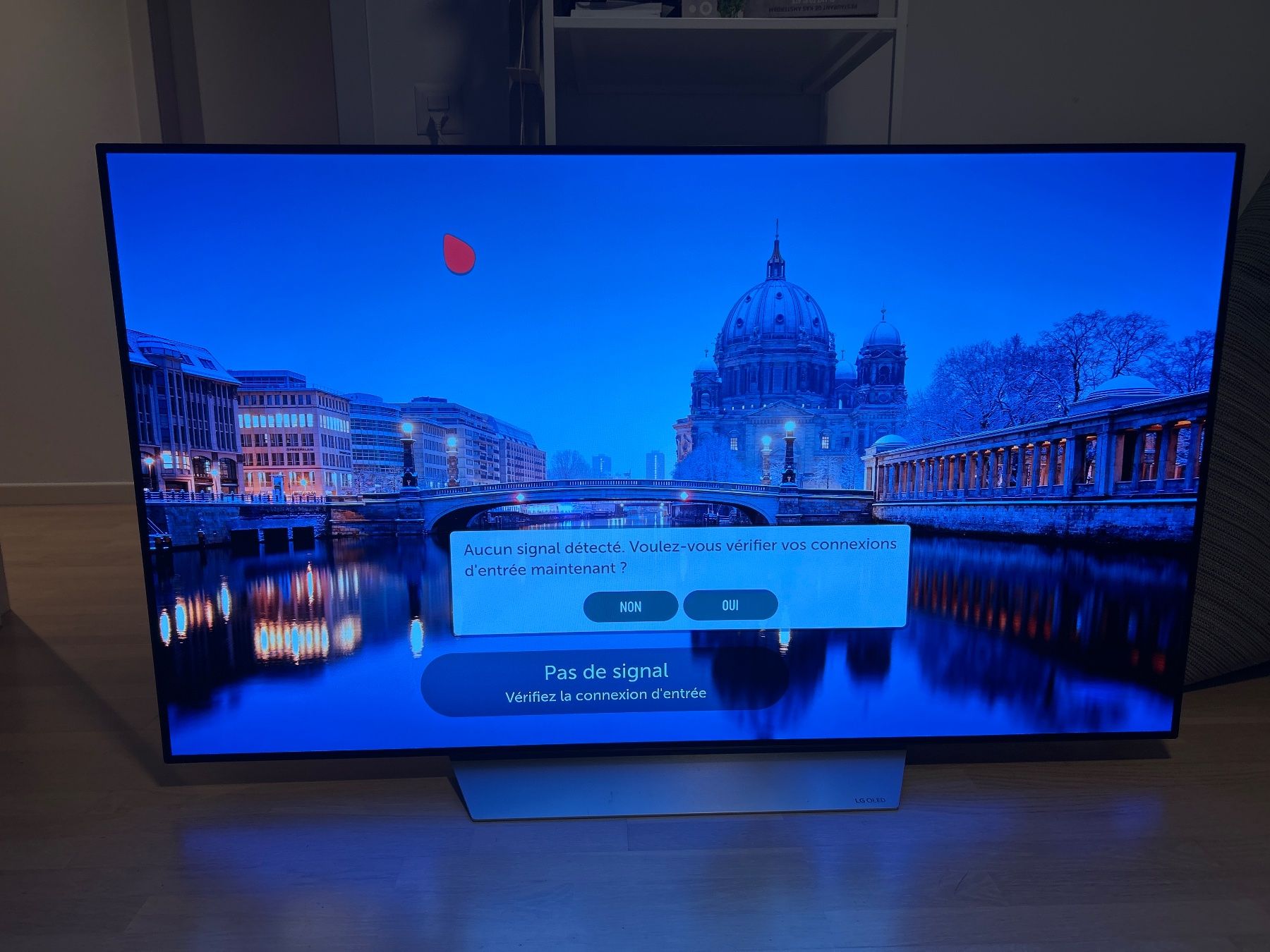 Appareils TV: Téléviseur défectueux (LG OLED65C7V) – Défectueux à Châbles FR par tho_pv9c 1
