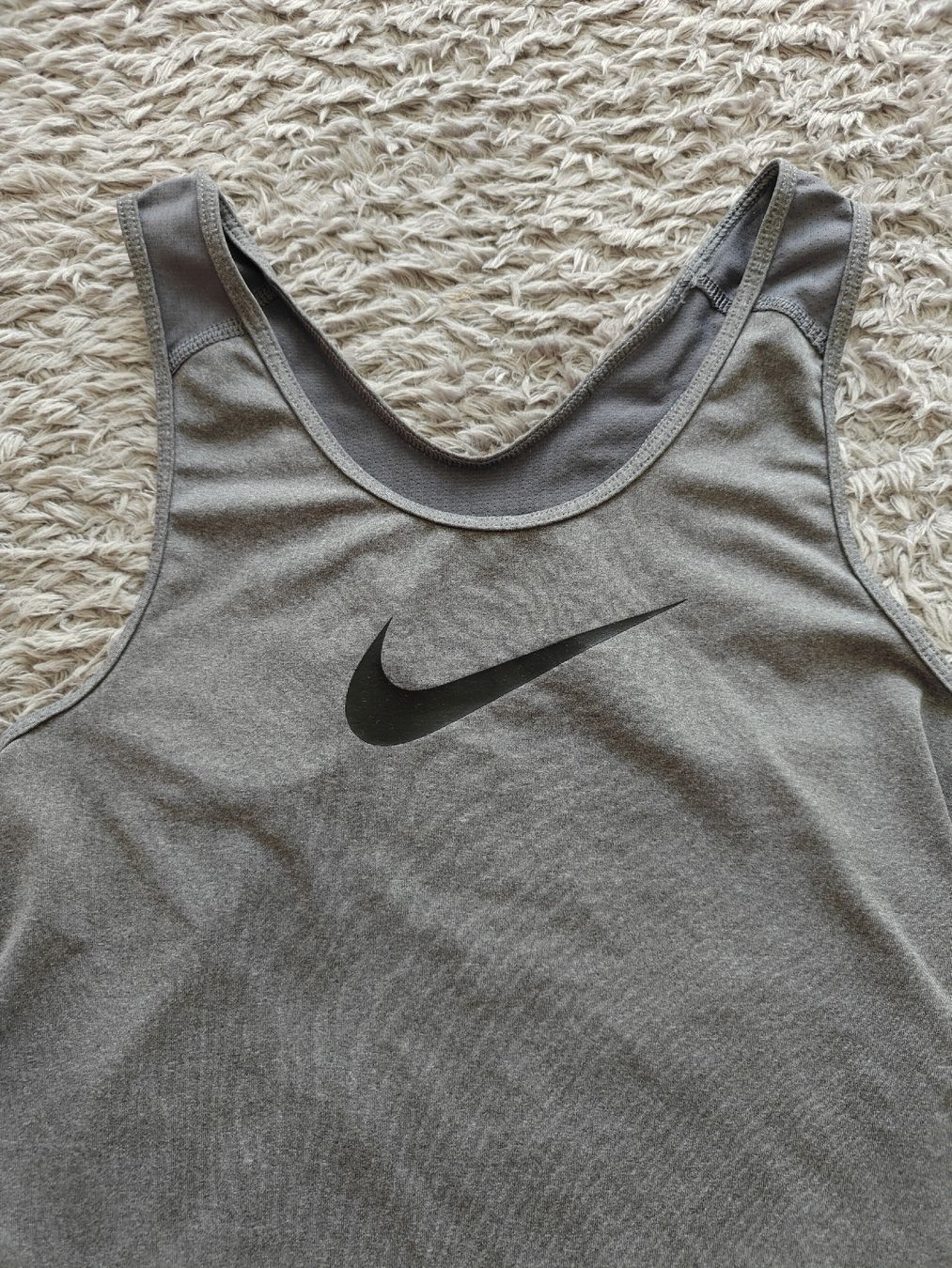 Nike Tops: Nike Pro Tank Top – D'occasion à Pieterlen par Saemelili 2