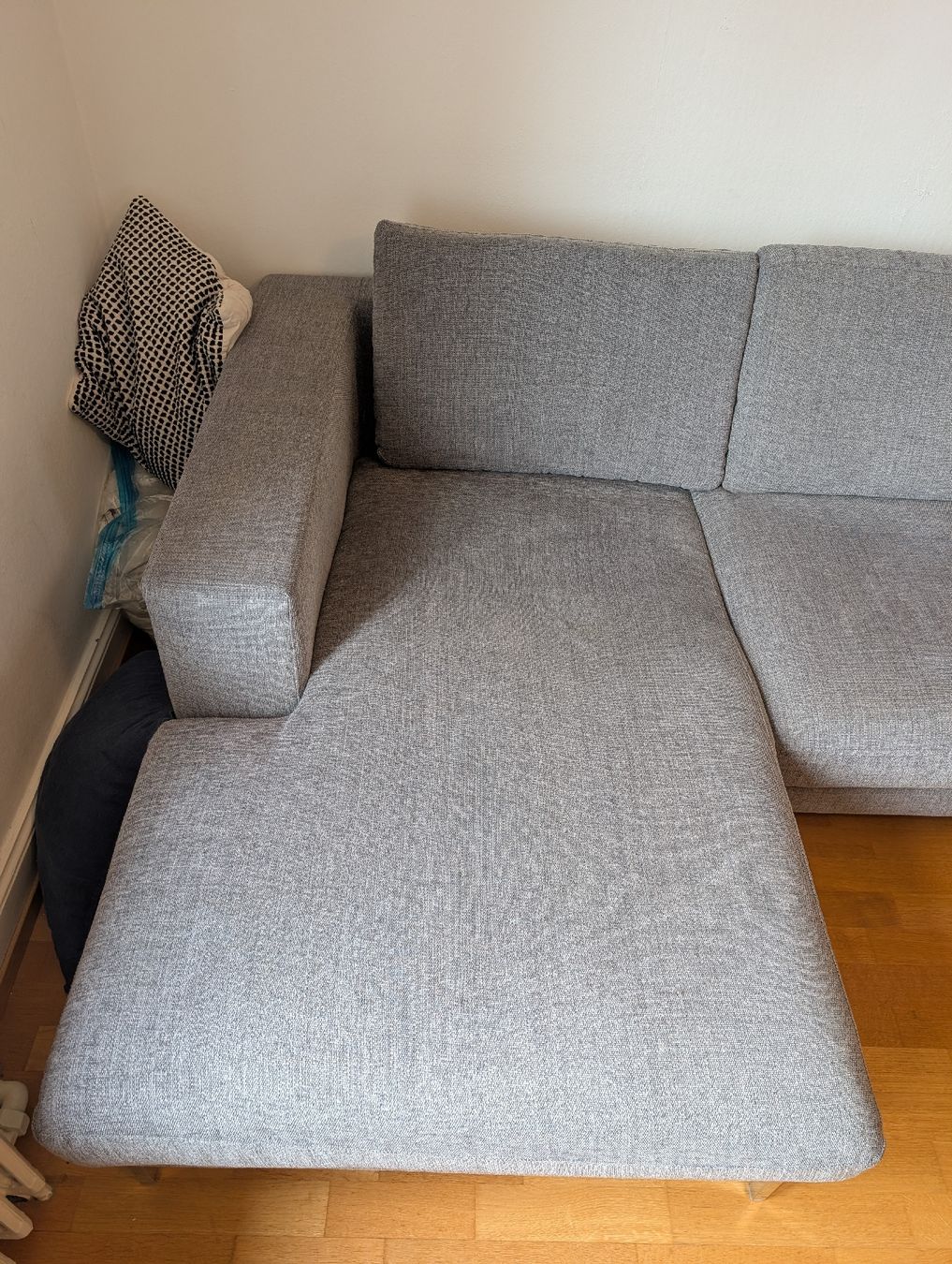 Divani: SITS Designer-Ecksofa / L-Sofa in Grau (Bezug: Vera) – Usato da Zürich venduto da mo8 1