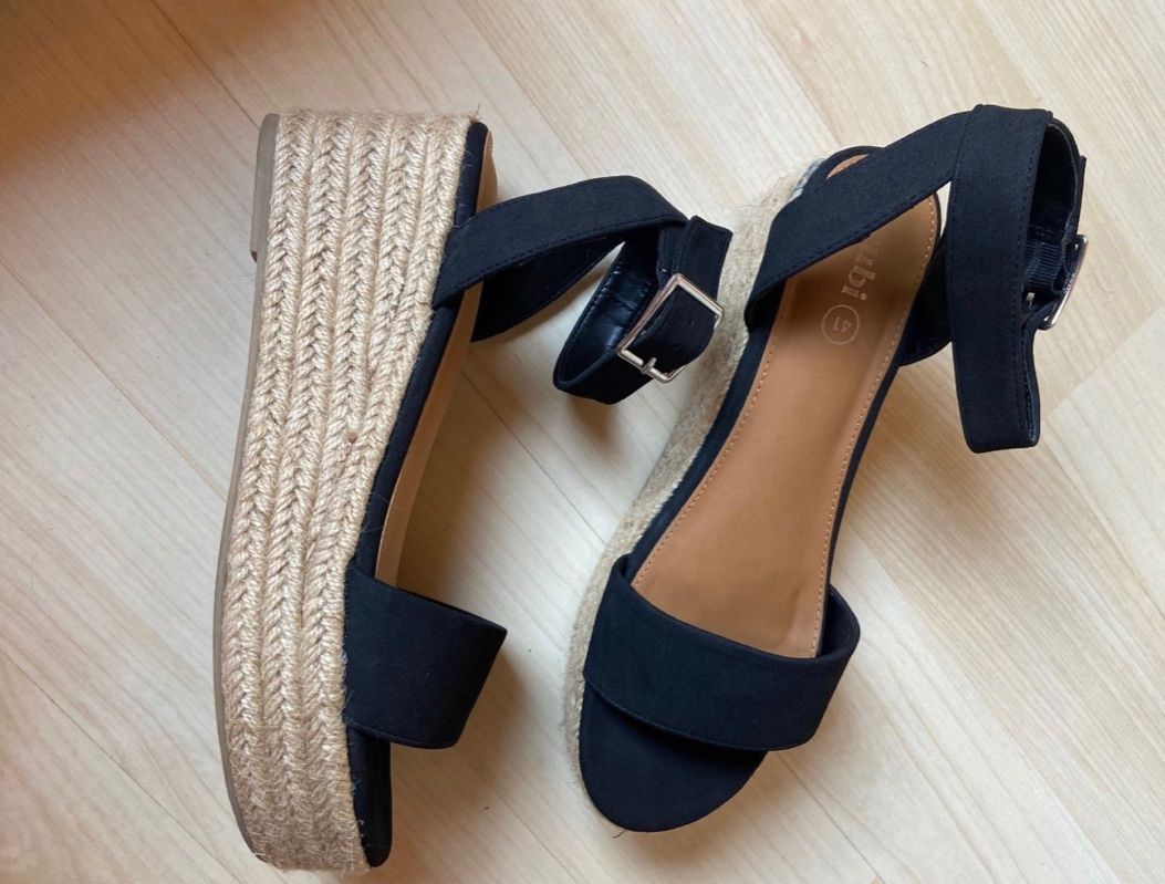 Damenschuhe: Sommerschuhe – Neu (gemäss Beschreibung) aus Sutz von lue_r6b7 1