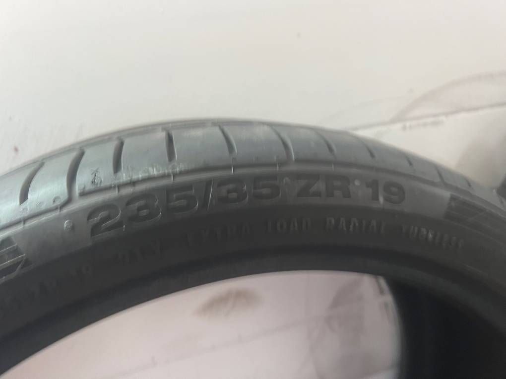 Pneus & Kompletträder: Sommer Reifen Continental 235/35/19 – Gebraucht aus Regensdorf von arm_2cb9 4