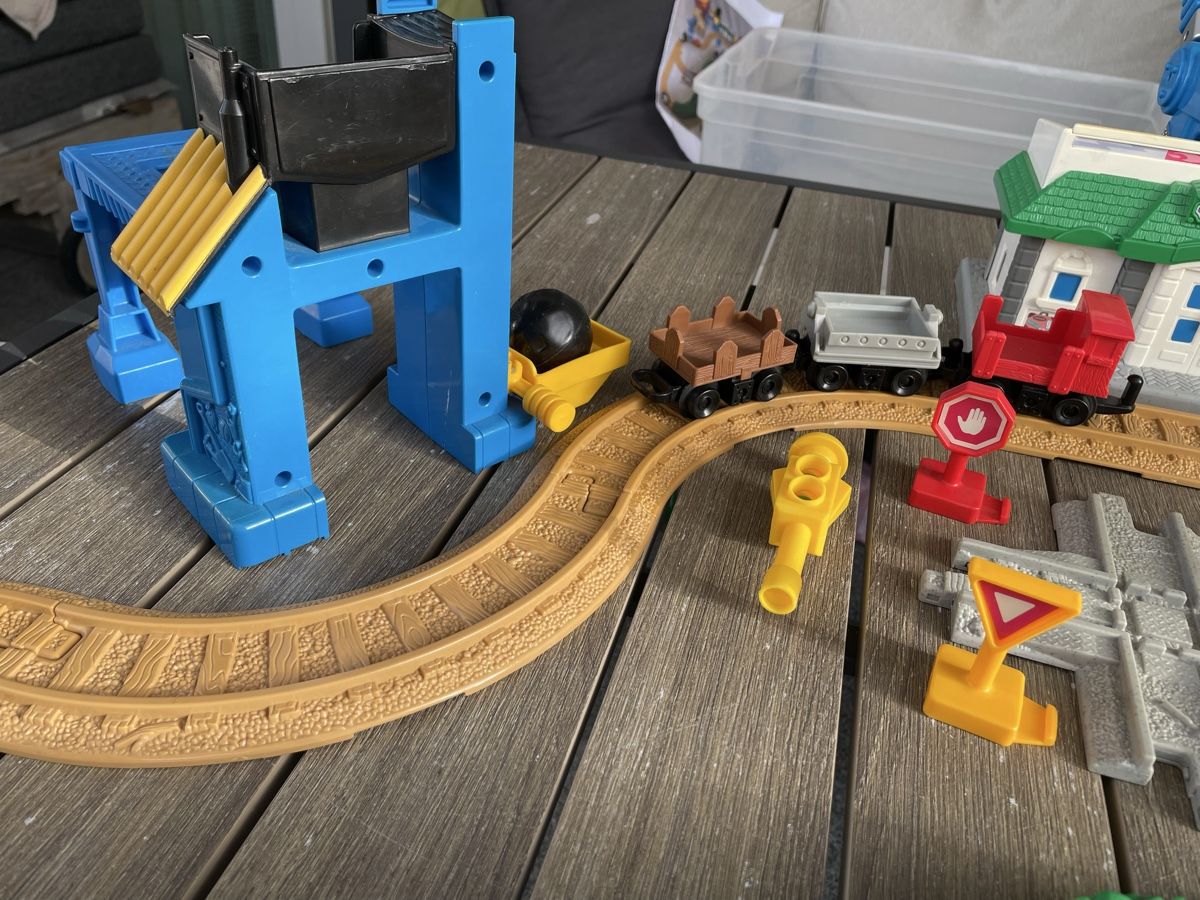 Fisher-Price Jouets: Fisher Price GeoTrax Eisenbahnset – D'occasion à Uster par Jemedi 3