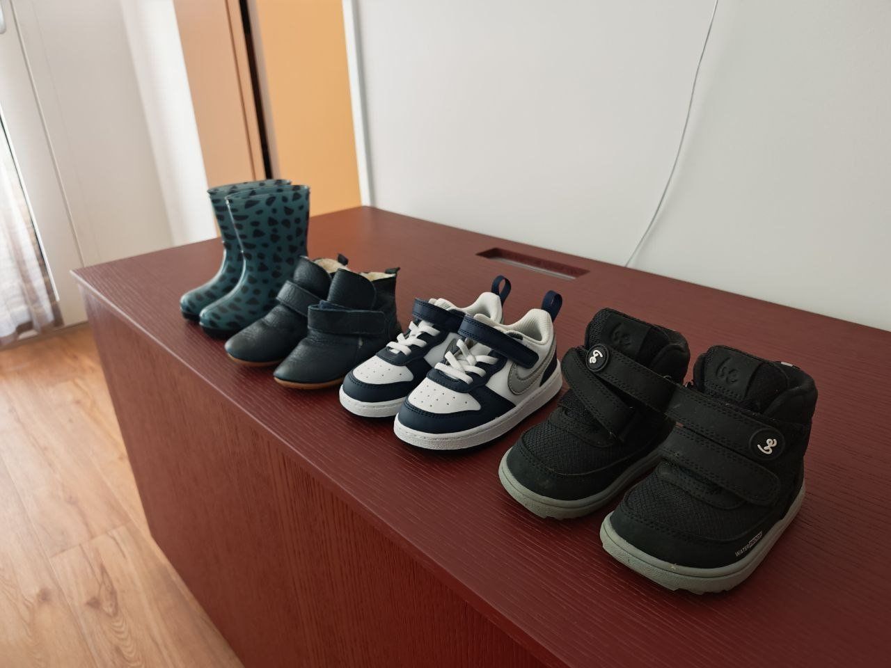 Scarpe per ragazzi: Kinderschuhe – Usato da Dübendorf venduto da Alex.Urech 1