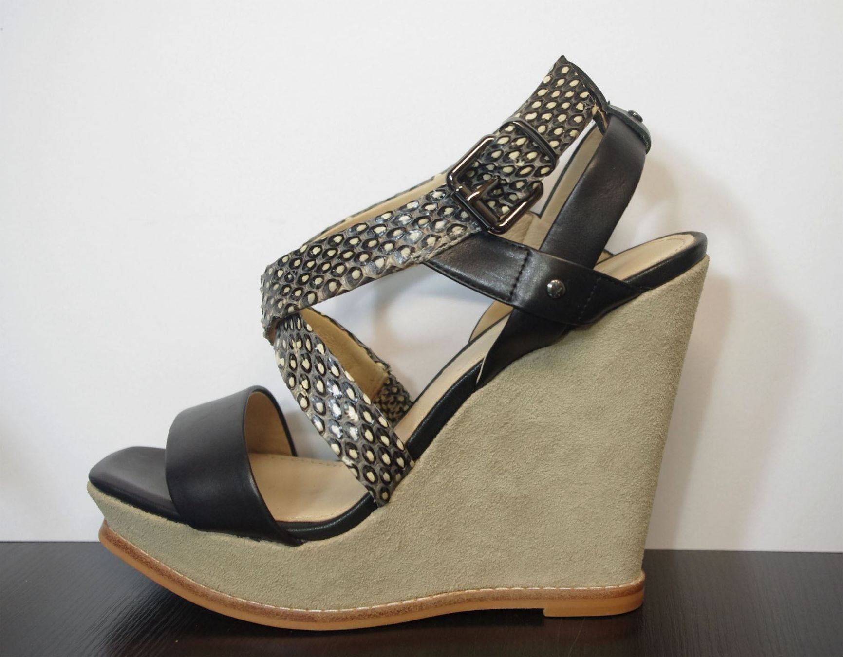 Scarpe da donna: Designer Leder Wedges von Kenneth Cole – Usato da Meggen venduto da 1Class2Hand 3