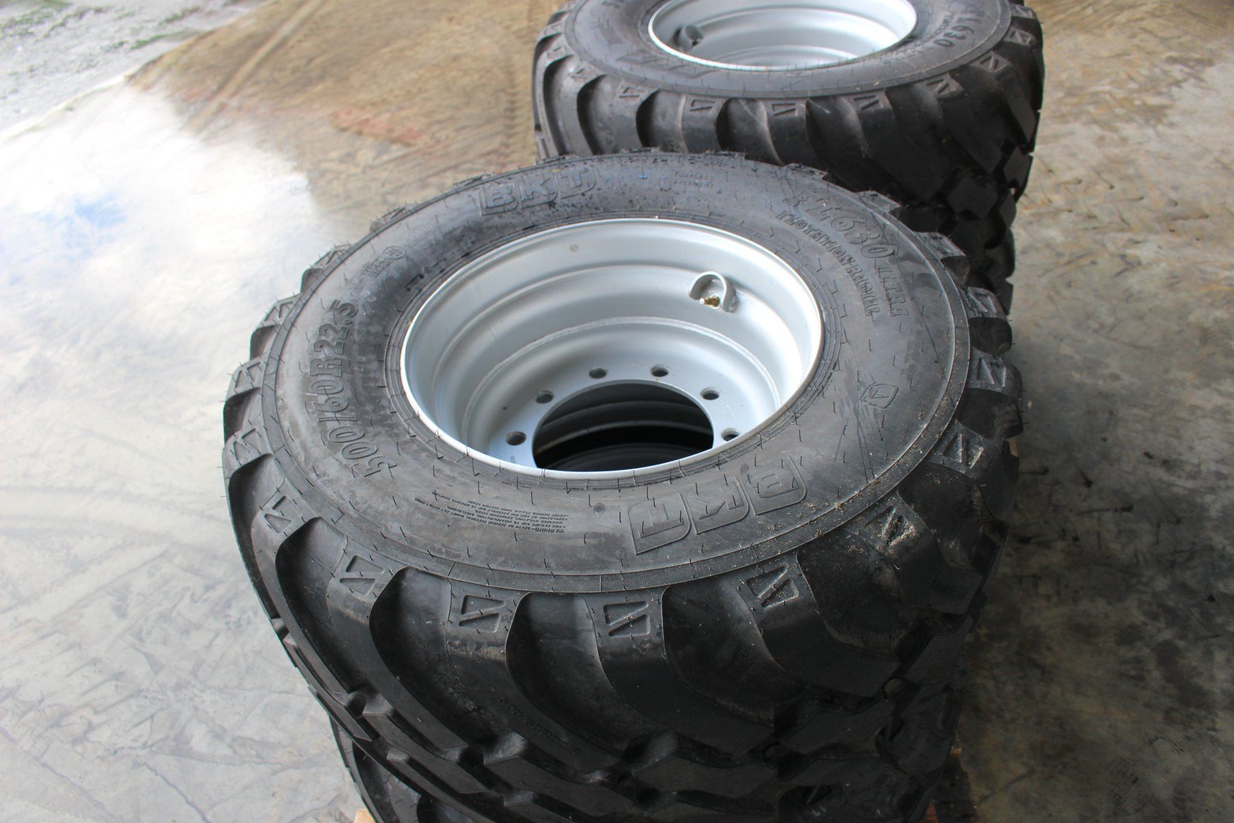 Pneumatici & Ruote complete: Kompletträder 500/60 R22.5 BKT – Nuovo (secondo la descrizione) da Hüswil venduto da AgrotechnikZulliger 3